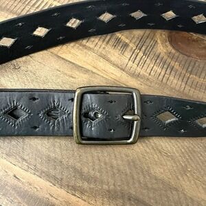 Levi's Women's Genuine Full Grain Leather Black‎ Belt Size L Diamond Cut Out